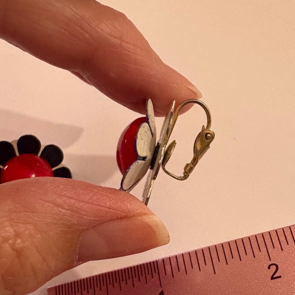Vintage 1960s Flower Clip On Earrings Red Center Blue Petals Retro Vintage Style - Picture 9 of 10